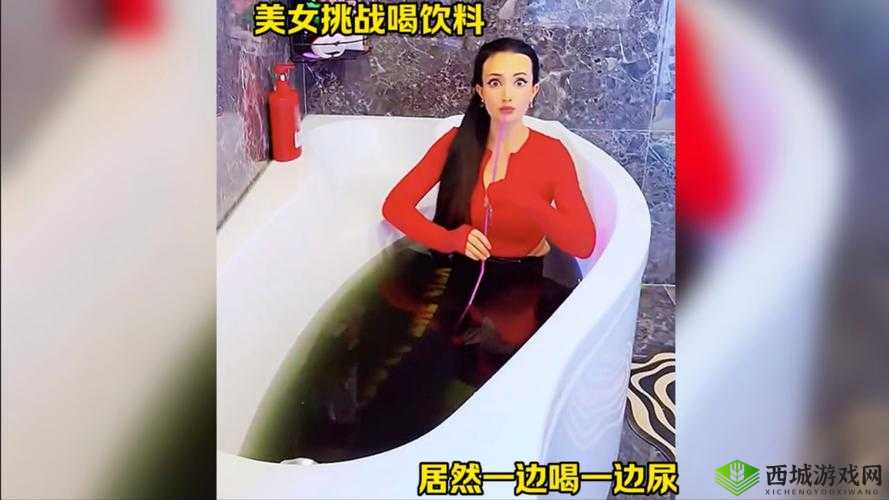 美女扒开尿孔久久久捅爽：挑战生理极限的私密快感体验